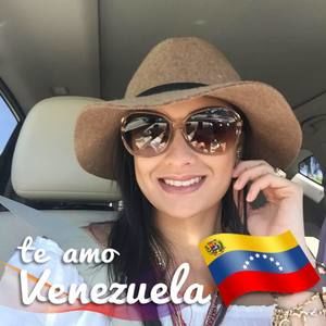 Meet your Posher, Dariela